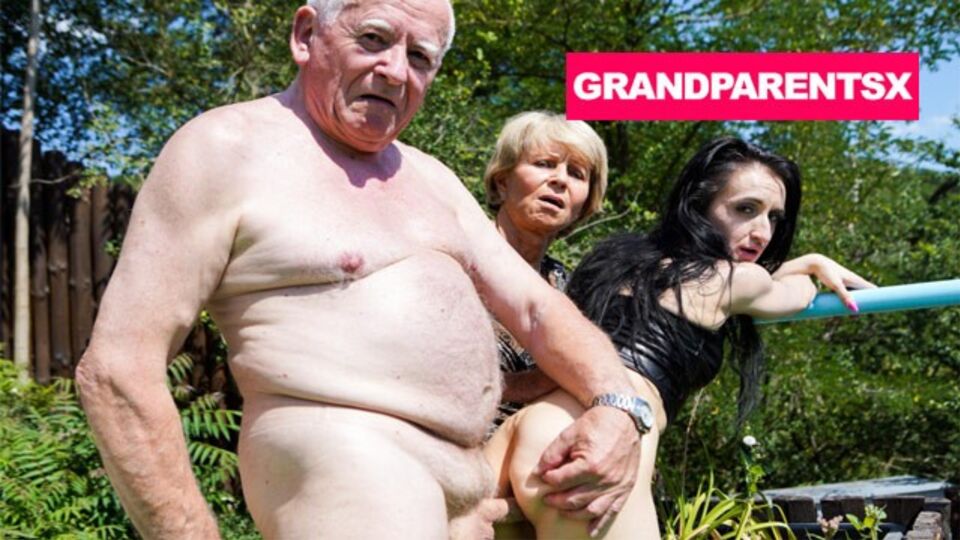 Grandparents X presenta vídeo con las trío de fémina