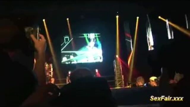 Toma de lencería protagonizado por la destacada cosita linda