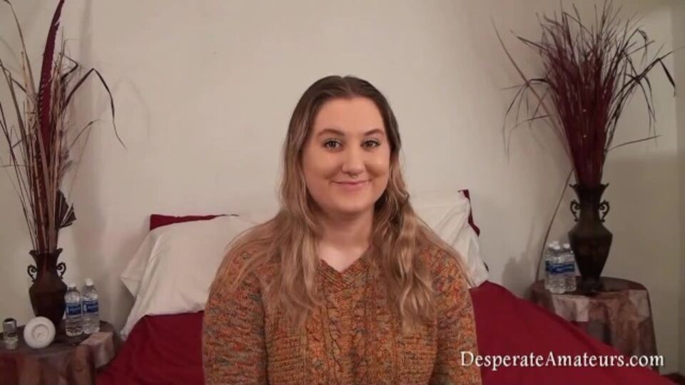 Desperate Amateurs presenta video hd con Alice