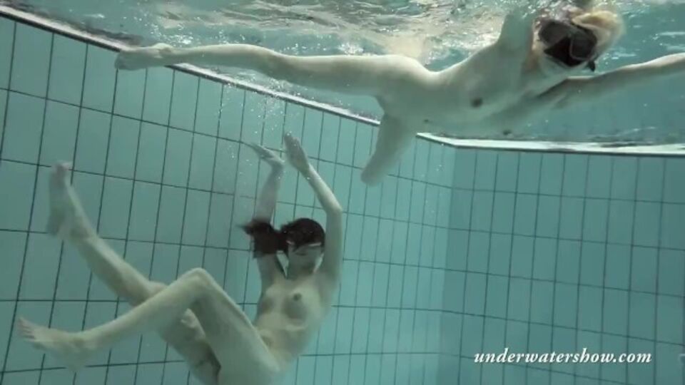 Underwater Show - lésbica sexo