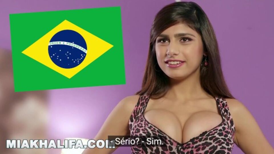 La irresistible Mia Khalifa en tráiler de tetas grandes