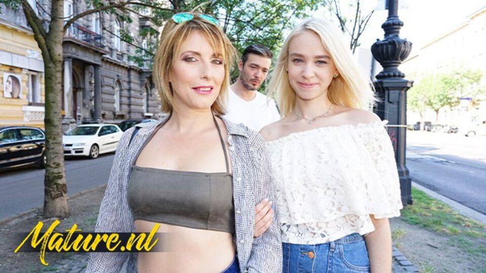 Arteya Dee et Emma Klein dans scène russe de Mature NL