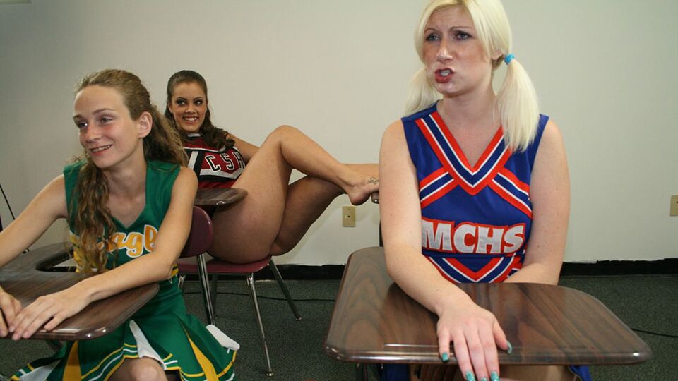 Angelica Barbi Katie e Hailey love - filmato cheerleader - Club Tug