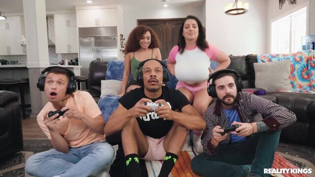 Tanto ardente Willow Ryder e Sarah Arabic in sesso femmina femmina maschio