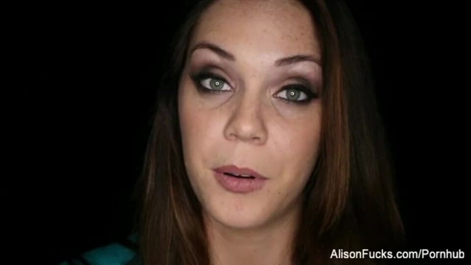 Selvaggia Alison Tyler partecipa in azione stuzzicante