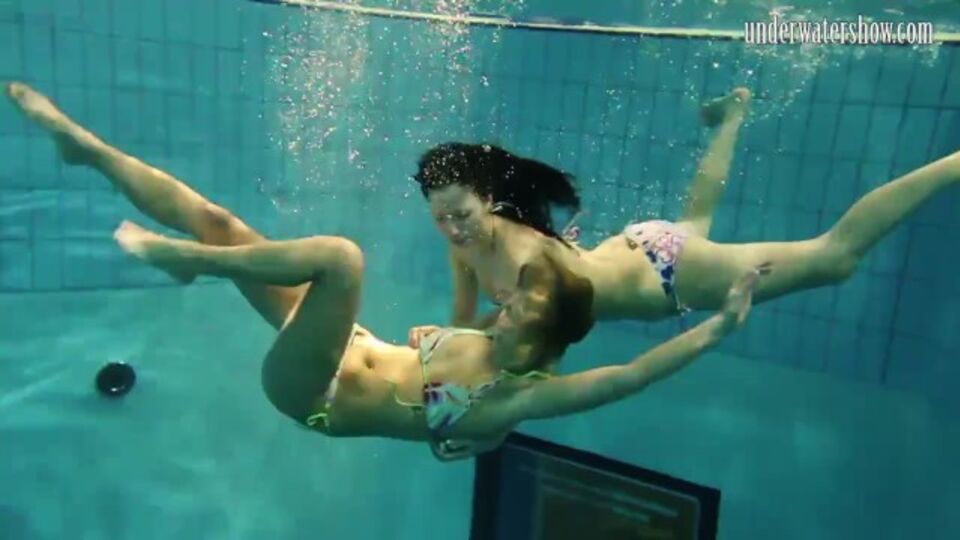 Passera in sesso xxxwater di Underwater Show