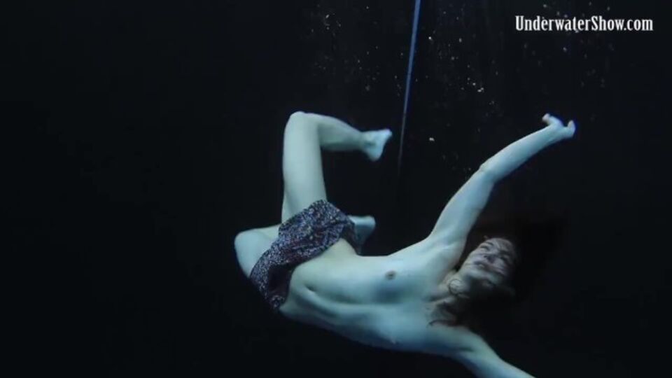 Chipie dans film Pieds de Underwater Show