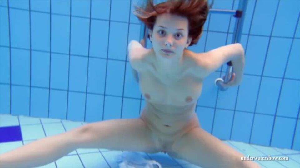 La magnétique Zuzanna - action petite jeune - Underwater Show