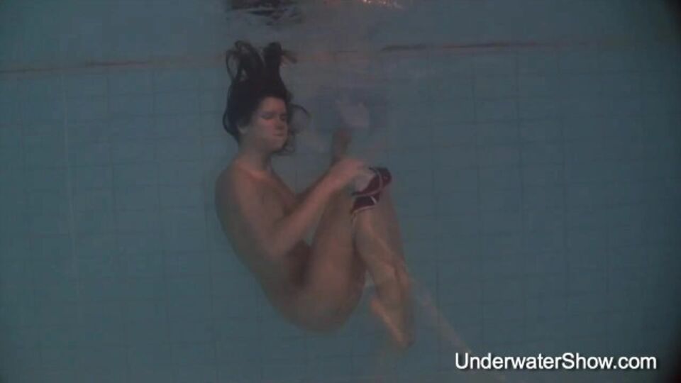 Underwater Show featuring dona's nudist porn