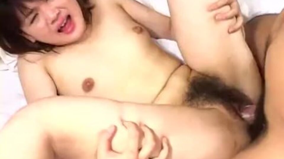 Escena de coño peludo con belleza