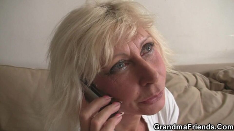 Blowjob Clip mit himmlischer Geliebte von Grandma Friends