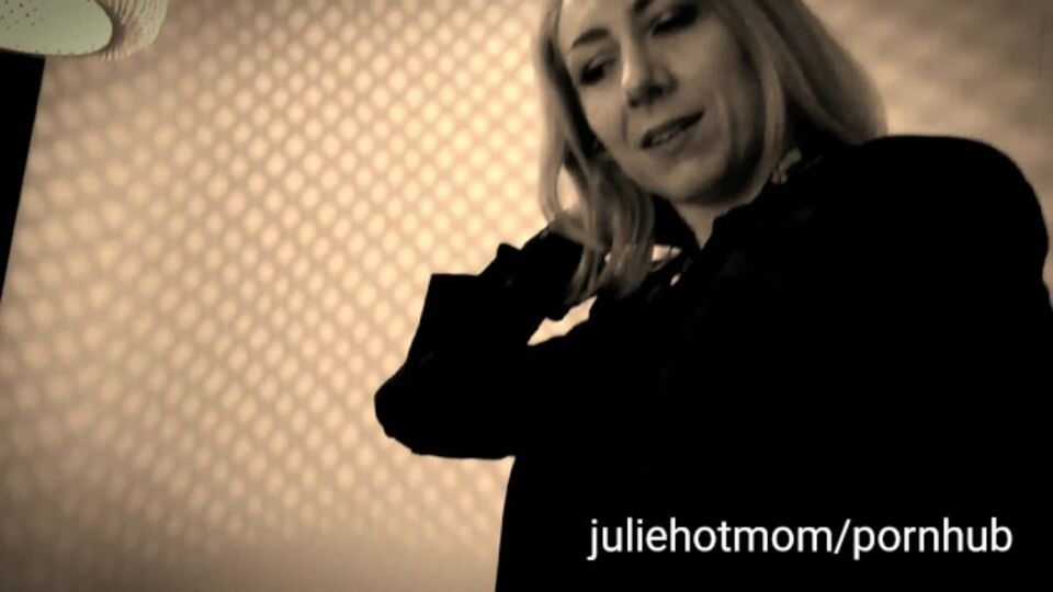 Porno de francesa con Julie y juliehotmom