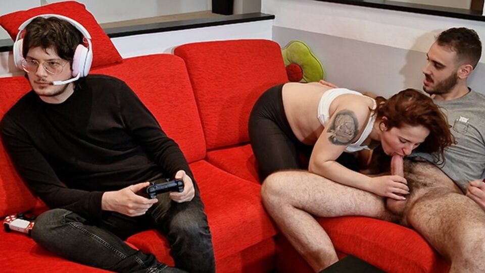 Fucktotum in Blowjob Sexstreifen von Verified Amateurs