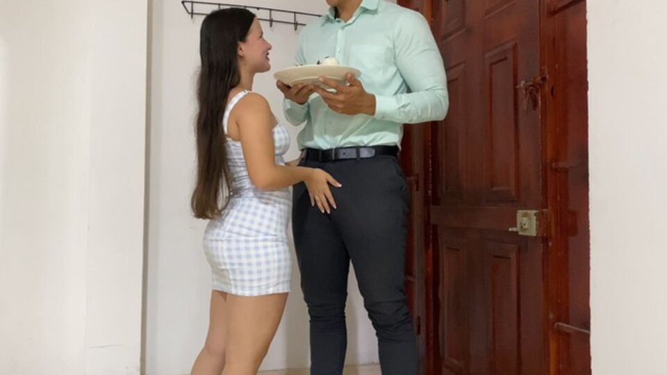 Delicious MaracuMangoo at latina video