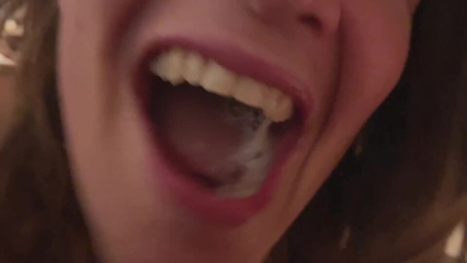 Watch perky Marty and Wendy's dirt