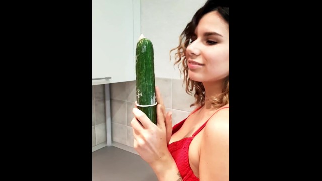 Ev4Evans en tráiler de juguetes para adultos de Verified Amateurs