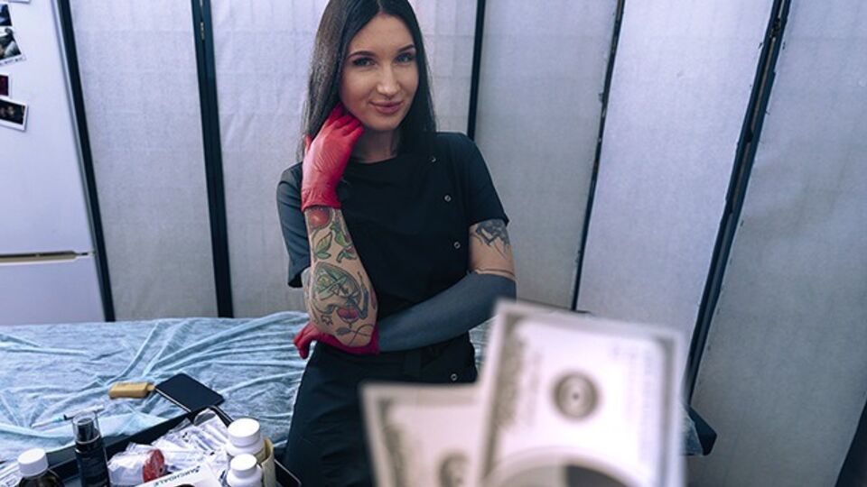 Ideal Chriss and Keokistar's latex gloves dirt