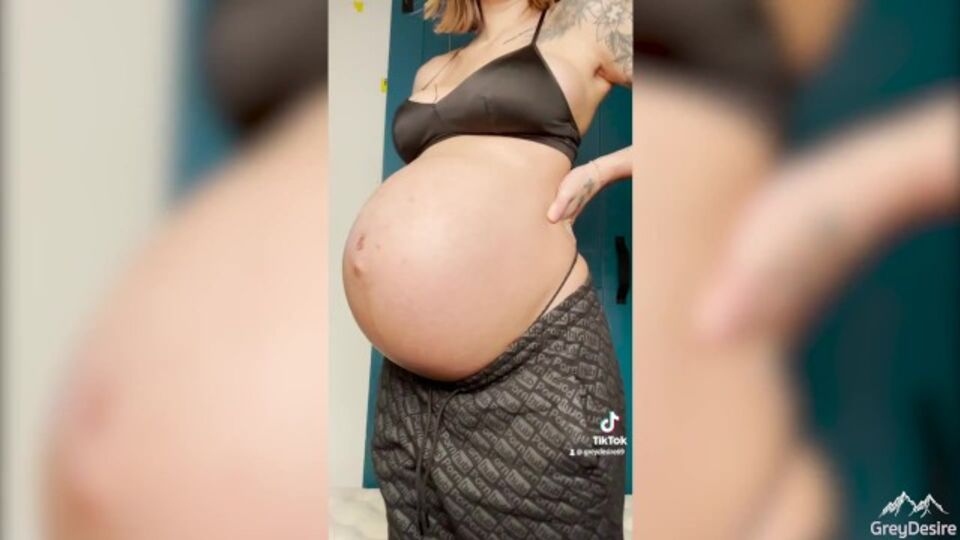 Matchless Grey Desire's big tits scene