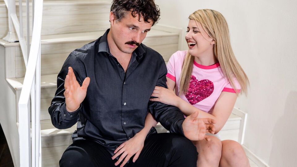 Mira pornografía con la ramera Dez Hansen