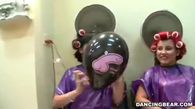 Dancing Bear - videata pompino