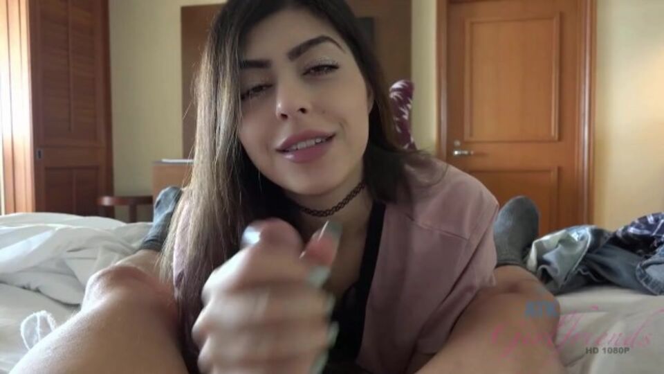 Clip con la graciosa moza con morena de ATK Girlfriends