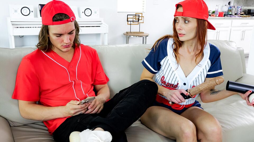 Got Mylf featuring Holly Lace's doggystyle movie