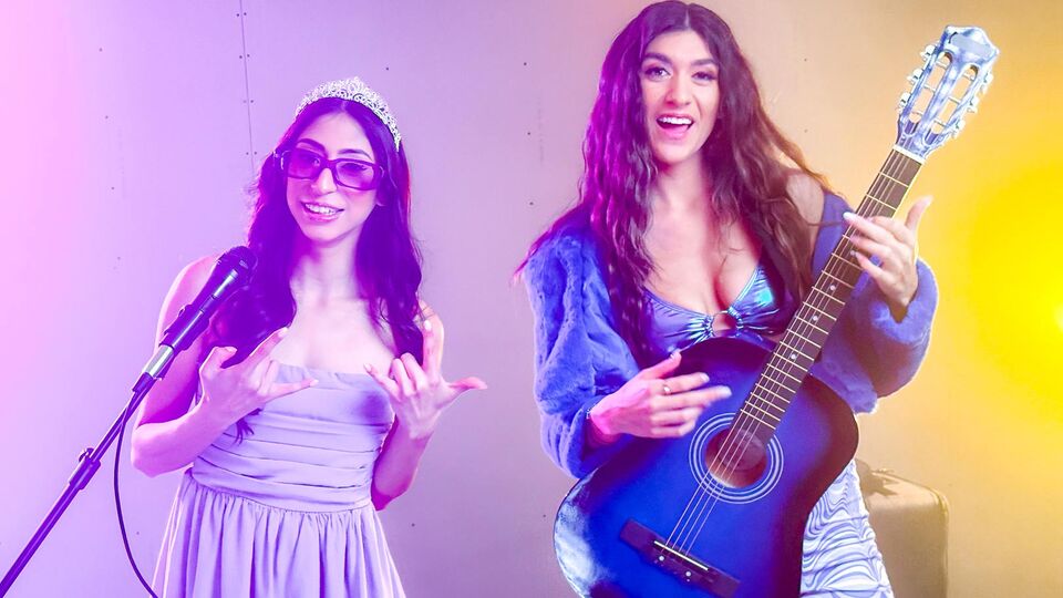 Tráiler con la peluda Aubry Babcock y Sona Bella con culo firme de Sis Swap