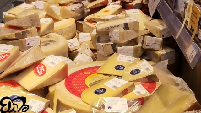 संकोची  ElivaLove का फुटेज देखें