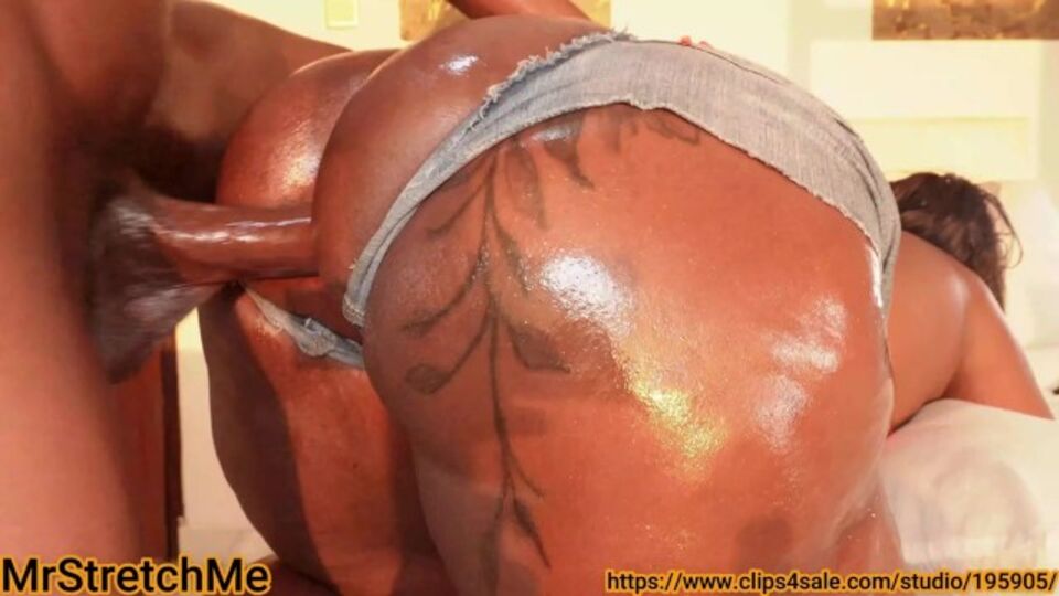 Watch outstanding MrStretchMe's trailer
