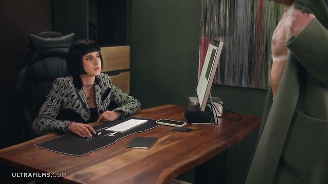 La maligne Gracie Sweet et Sarah Heizel - sexe seins naturels - Ultra Films