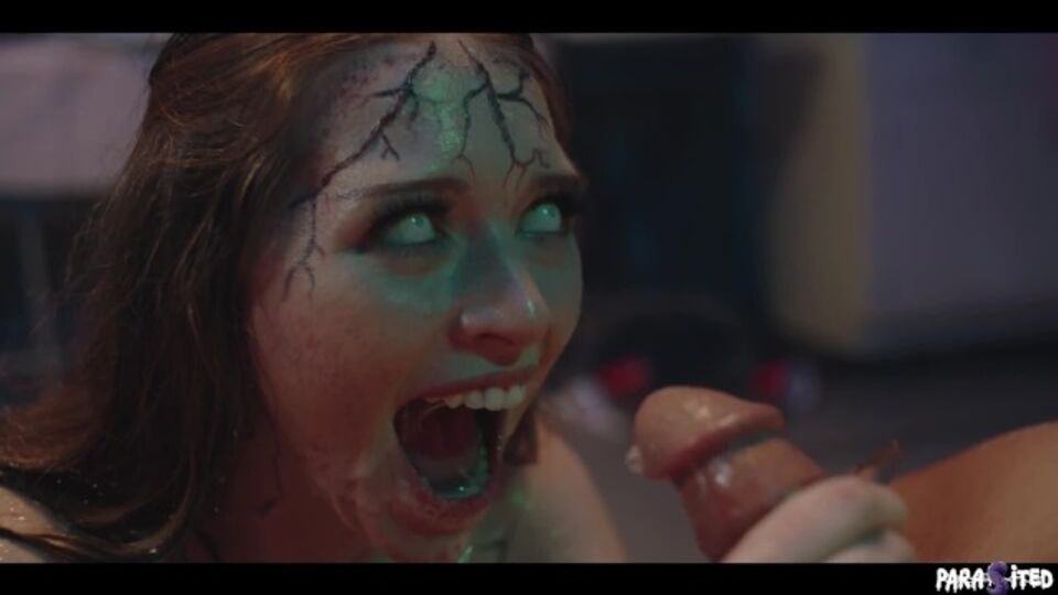Funny Octavia Red and Anna Claire Clouds - hd scene - Parasited