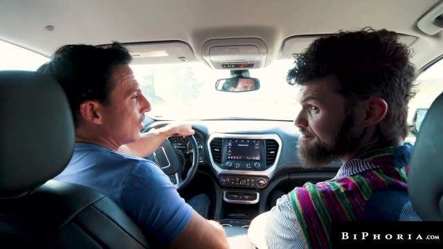 Acción de anal protagonizado por la espléndida Michael DelRay y Cesar Xes