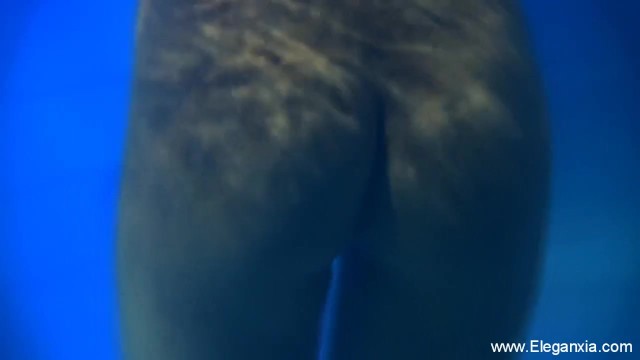 संकोची  मंत्रप में अभिनय किया परिपक्व क्लिप