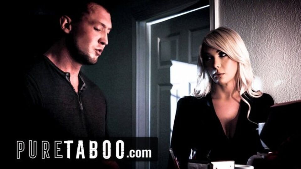 Toma de mamada de culo con Aubrey y Pierce