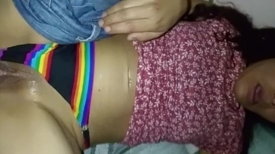 Beauteous Zatirus's guy fingering pussy porn