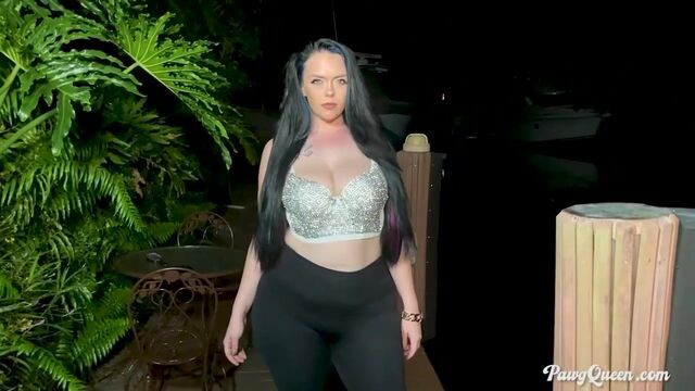 Sensualíssima Ryan Smiles em sem sexo delícia