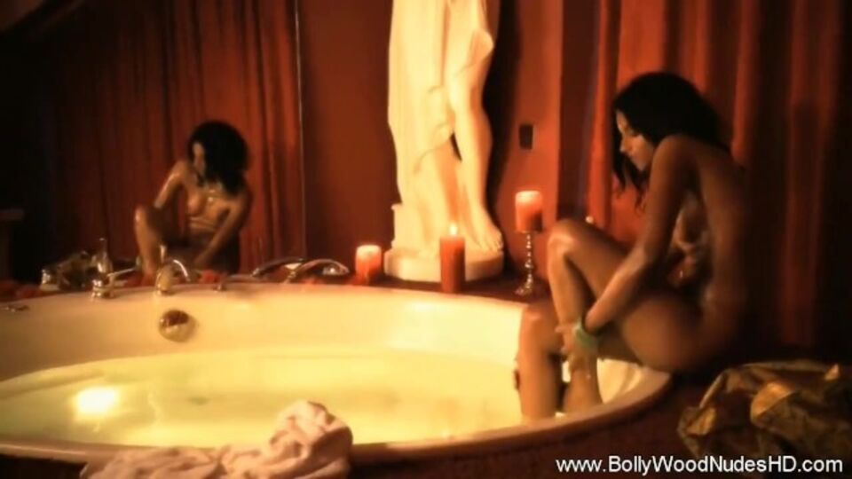 Bollywood Nudes HD प्रस्तुत करता है महिला का एशियाई अश्लील साहित्य