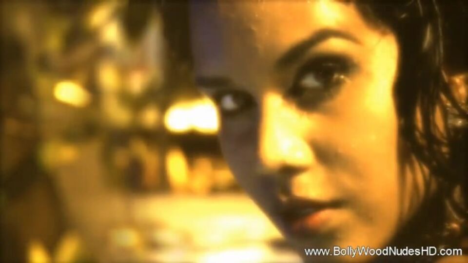 Bollywood Nudes HD प्रस्तुत करता है मज़हब का भारतीय वीडियो