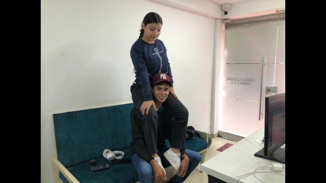 Video sorellastra con selvaggia Mckencie12 di Verified Amateurs