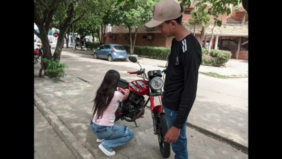 Mckencie12 en pornografía de hermanastra de Verified Amateurs