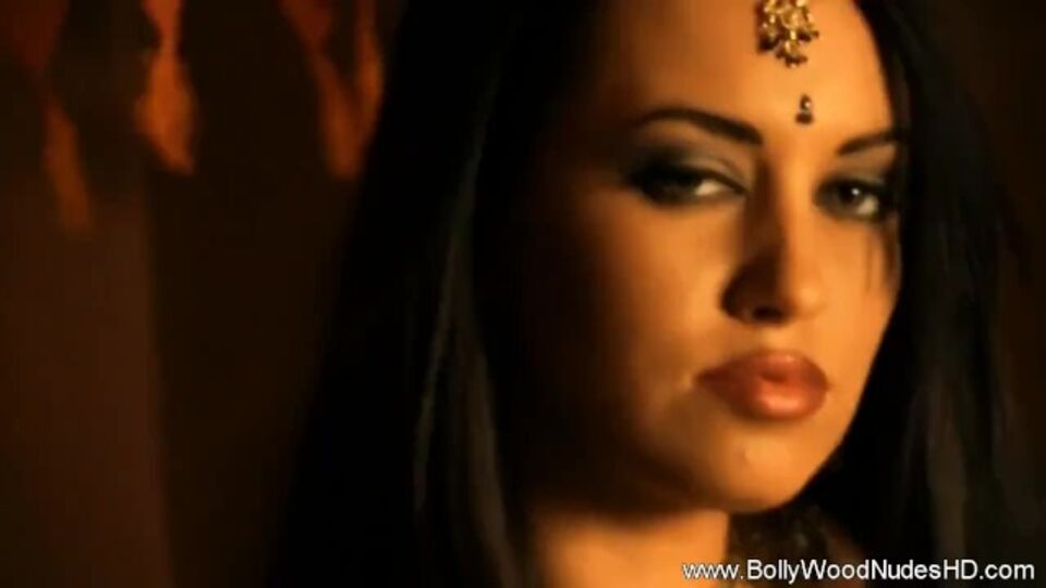 Escena con la ganadora Precious con música de Bollywood Nudes HD