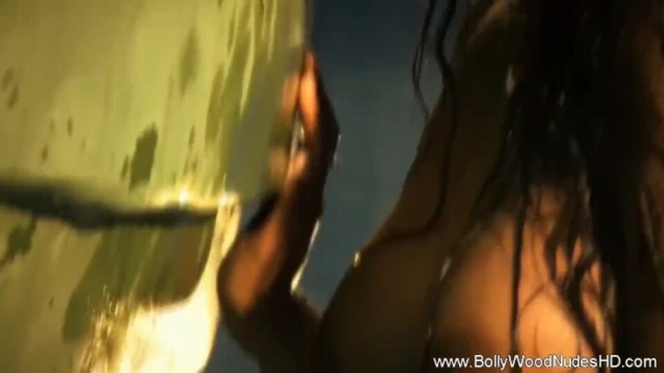उमसदार  बेडमेट - hd लिंग - Bollywood Nudes HD