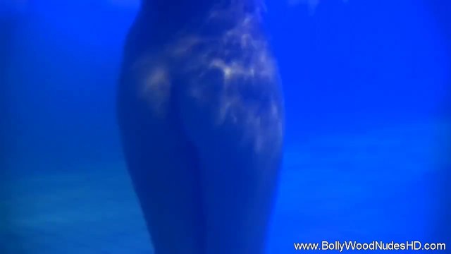 संकोची  गुंडागर्दी का विदेशज क्लिप