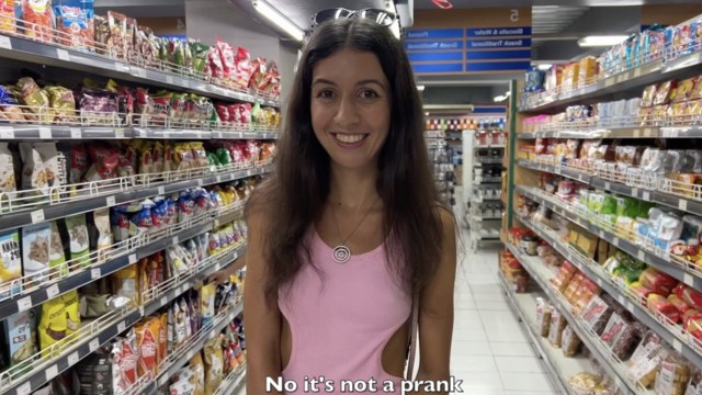 Vídeo de corridas protagonizado por la avasallante Katty West y DisDiger