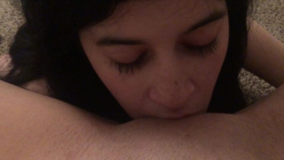 Mira toma con la natural  Daphne Dare y Alaska Zade