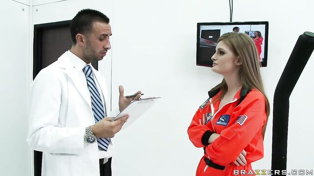 Faye Reagan in film a pecora di Brazzers Exxtra