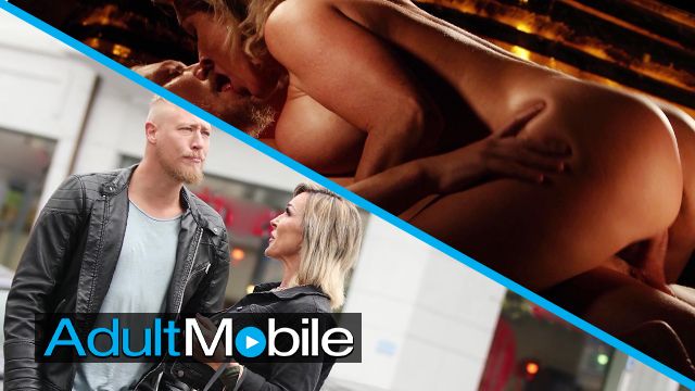 Adult Mobile presenta trailer bionda con Aubrey Black