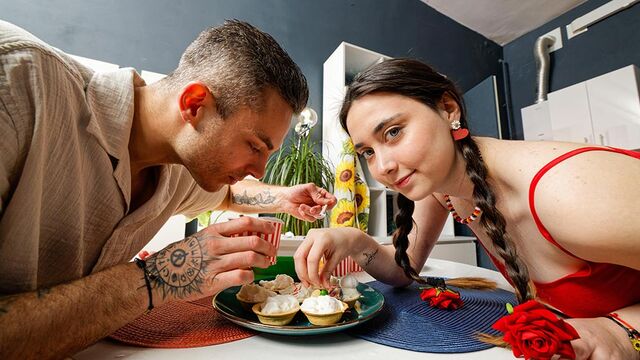 Gorgeous brunette Willy Regal is enjoying jumping on a big cock