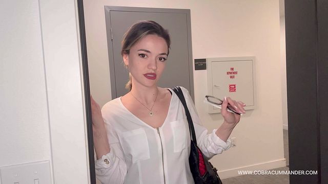 Realcobracummander en acción de amateur de Verified Amateurs