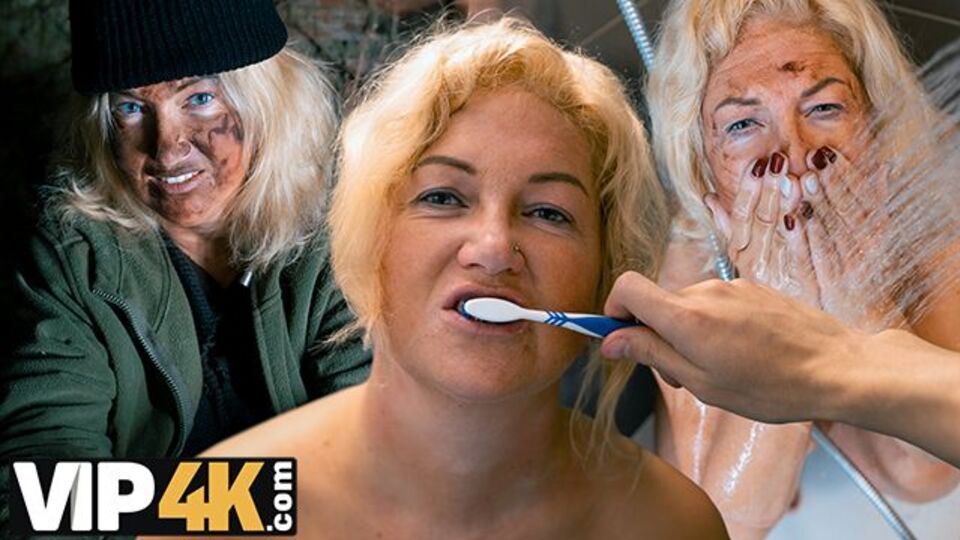 Mature 4k - blue pearl action